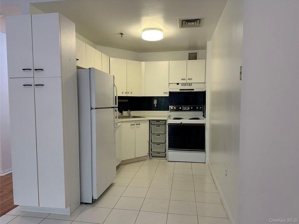 75 McKinley Avenue B14, White Plains NY 10606