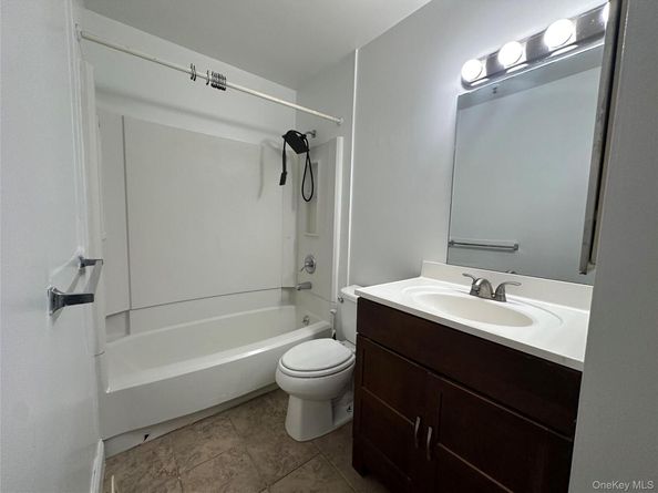 75 McKinley Avenue B14, White Plains NY 10606