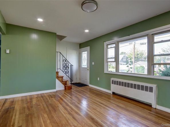 33 Oak street, Hicksville NY 11801