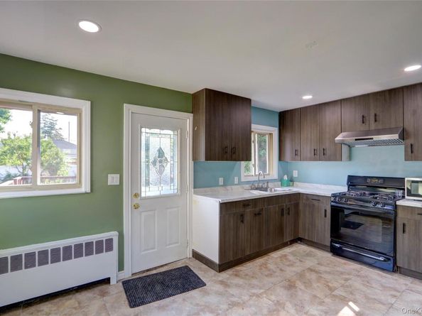 33 Oak street, Hicksville NY 11801