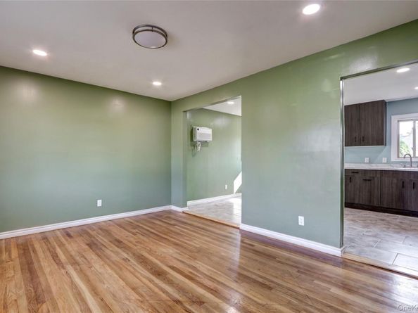 33 Oak street, Hicksville NY 11801
