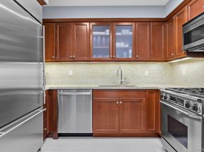 10 City Place PH2C, White Plains NY 10601