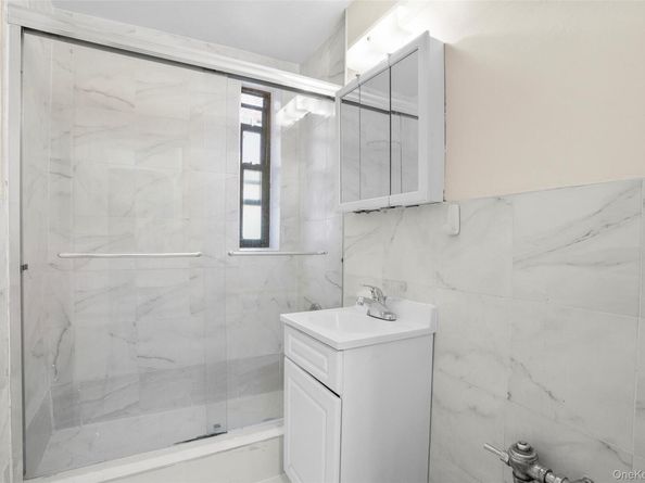 3231 Barker Avenue 1D, Bronx NY 10467