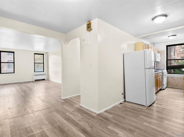 3231 Barker Avenue 1D, Bronx NY 10467