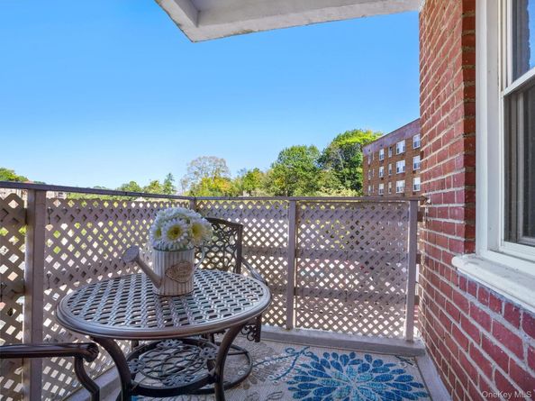 30 E Hartsdale Avenue 4D, Hartsdale NY 10530