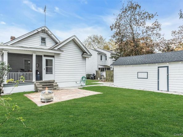 251 N Long Beach Avenue, Freeport NY 11520