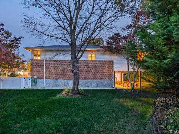 7 Judith Street, Plainview NY 11803