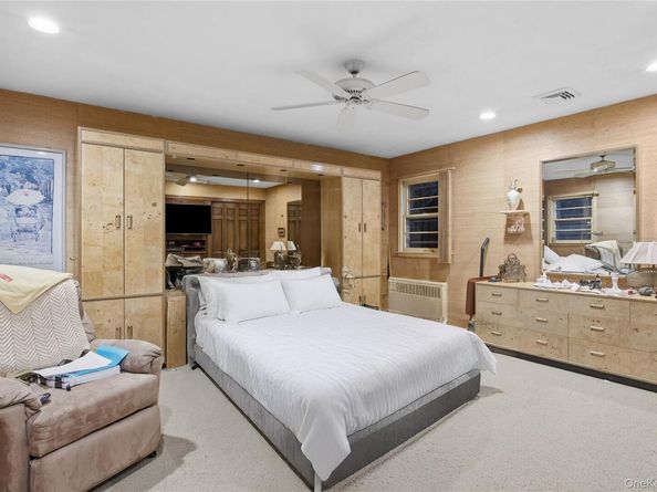 7 Judith Street, Plainview NY 11803