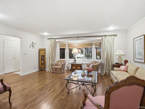 7 Judith Street, Plainview NY 11803