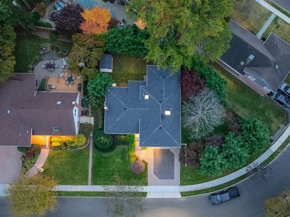 7 Judith Street, Plainview NY 11803