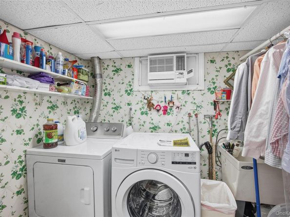 7 Judith Street, Plainview NY 11803