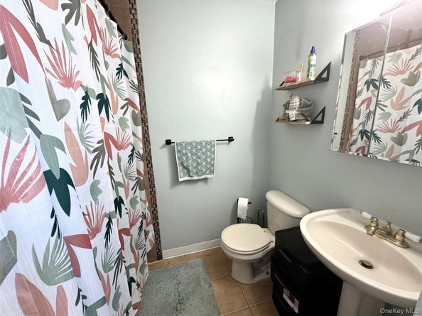 49 Pointe Circle S 49, Coram NY 11727