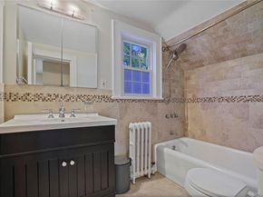 8 Craven Lane, White Plains NY 10605