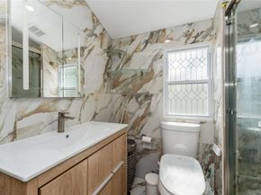 13 Floral Lane, Westbury NY 11590