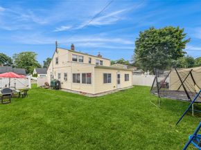 13 Floral Lane, Westbury NY 11590