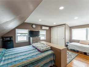 13 Floral Lane, Westbury NY 11590