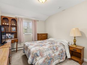 18 Campbell Lane, East Islip NY 11730