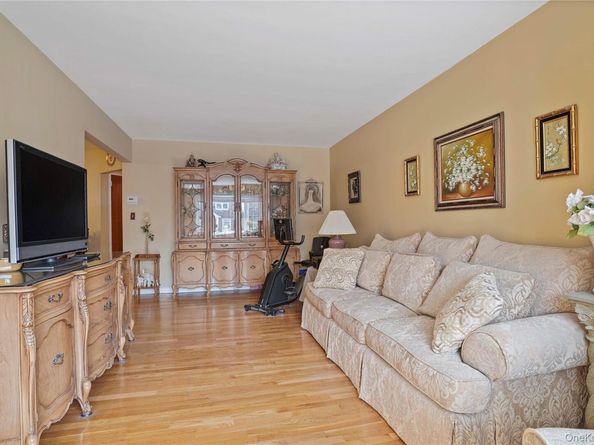 6035 75th Street, Middle Village NY 11379