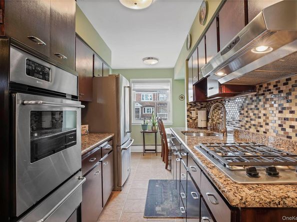 6035 75th Street, Middle Village NY 11379