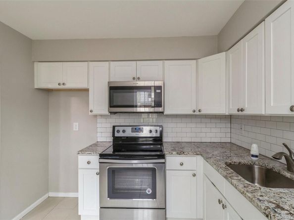 655 Middle Country Road 4D1, Coram NY 11727