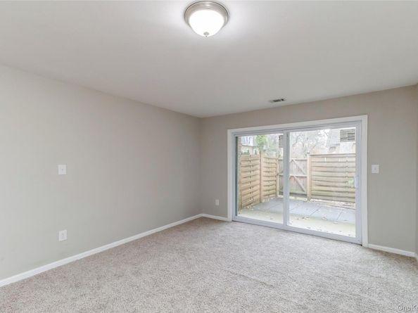 655 Middle Country Road 4D1, Coram NY 11727