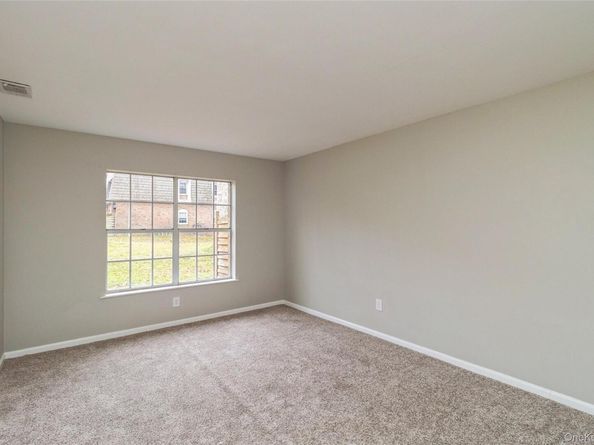 655 Middle Country Road 4D1, Coram NY 11727