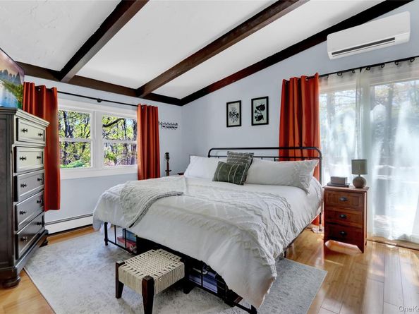 25 Zenith Road, Rocky Point NY 11778