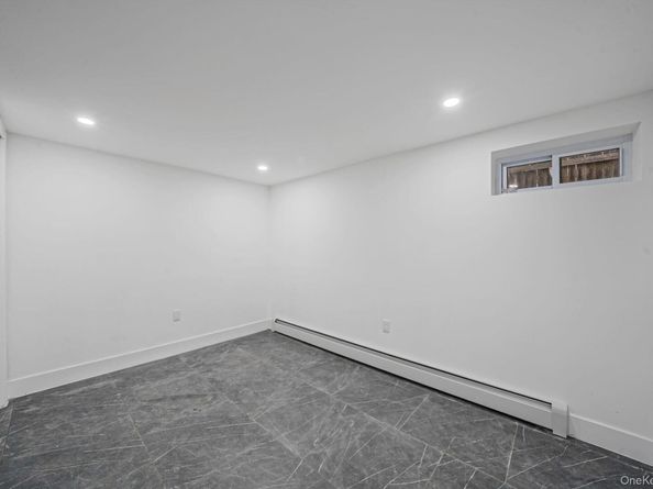 21407 110th Avenue, Queens Village NY 11429