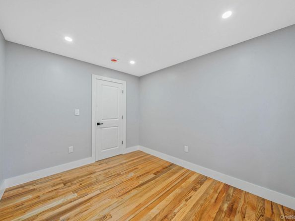 21407 110th Avenue, Queens Village NY 11429