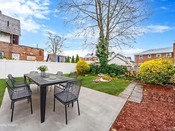 21407 110th Avenue, Queens Village NY 11429