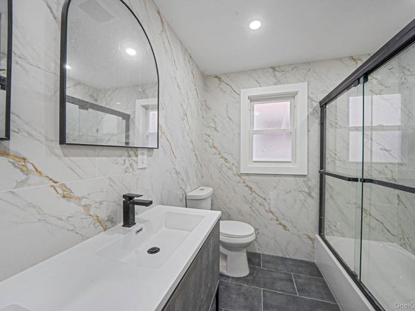 21407 110th Avenue, Queens Village NY 11429