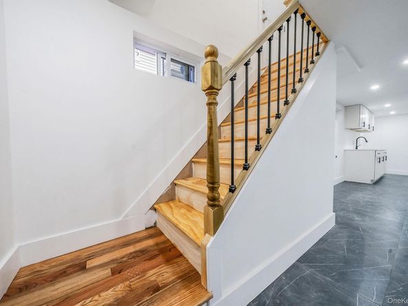 21407 110th Avenue, Queens Village NY 11429