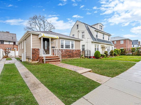 21407 110th Avenue, Queens Village NY 11429