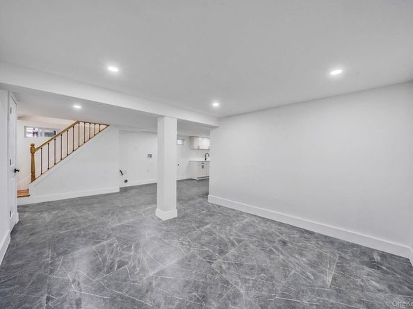 21407 110th Avenue, Queens Village NY 11429