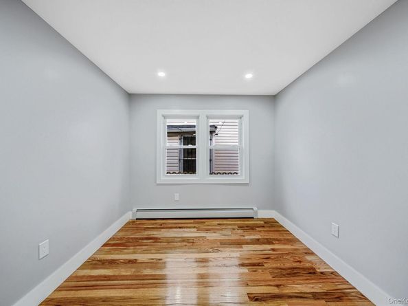 21407 110th Avenue, Queens Village NY 11429