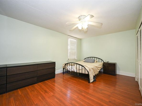 9601 42nd Avenue, Corona NY 11368