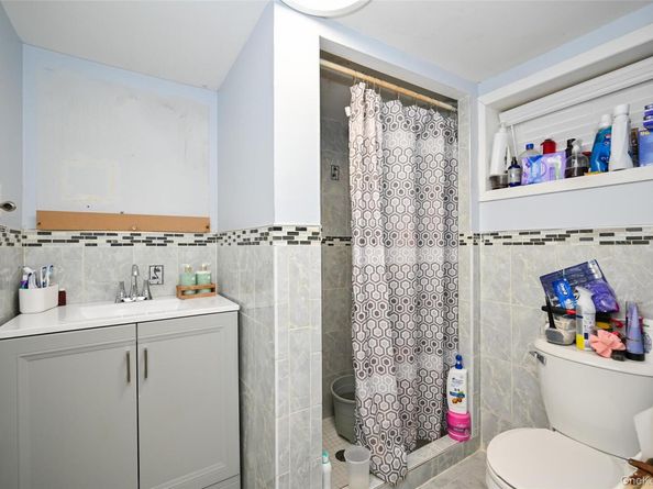 9601 42nd Avenue, Corona NY 11368