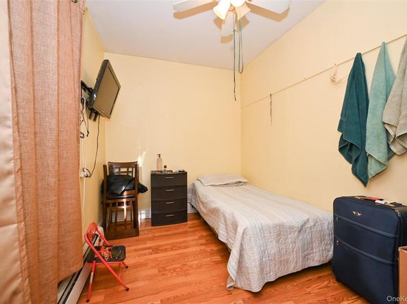 9601 42nd Avenue, Corona NY 11368