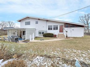 50 Spur Lane, Centereach NY 11720