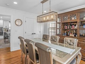 7 Sebree Place, Plainview NY 11803