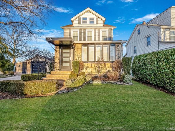 32 Everett, Lynbrook NY 11563