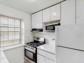 144-37 79th ave 1R, Kew Garden Hills NY 11367
