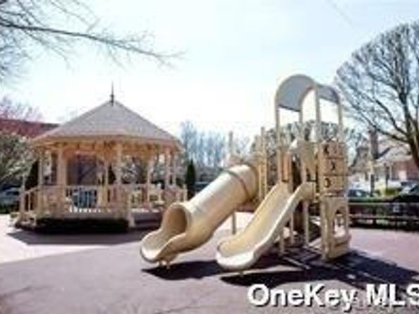 15-01 Jordan Court 104M, Bayside NY 11360
