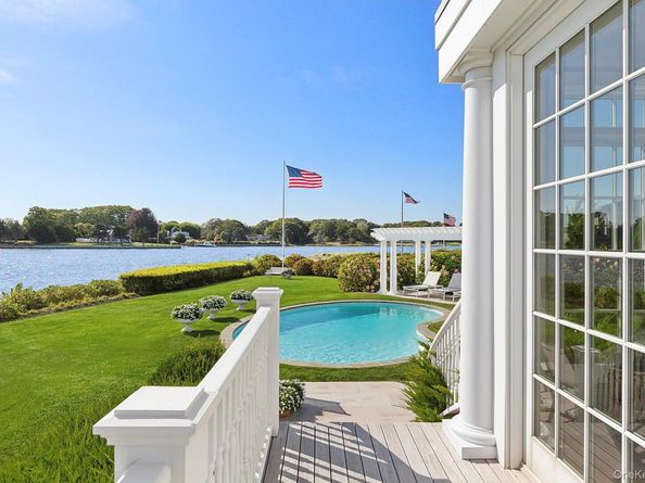 19 Canal Way, Hampton Bays NY 11946