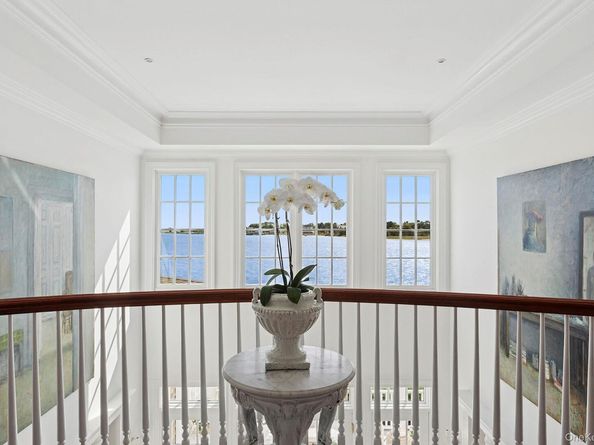 19 Canal Way, Hampton Bays NY 11946