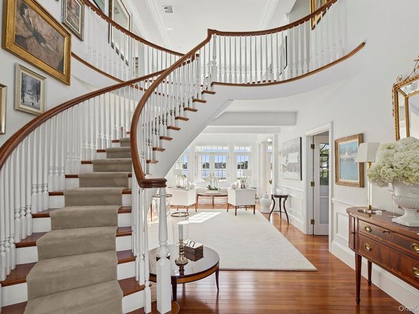 19 Canal Way, Hampton Bays NY 11946