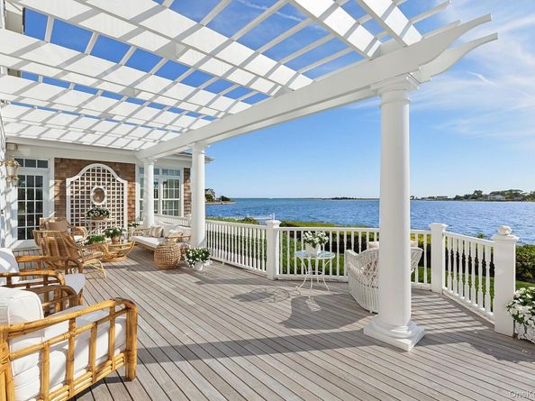 19 Canal Way, Hampton Bays NY 11946