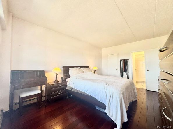 147-20 35th Avenue 11E, Flushing NY 11354
