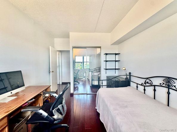 147-20 35th Avenue 11E, Flushing NY 11354