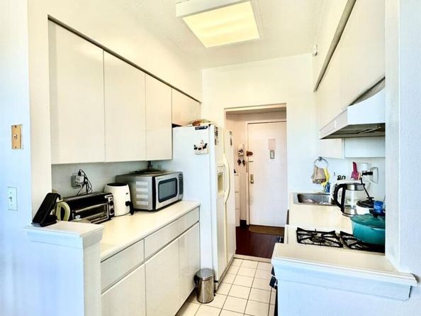 147-20 35th Avenue 11E, Flushing NY 11354